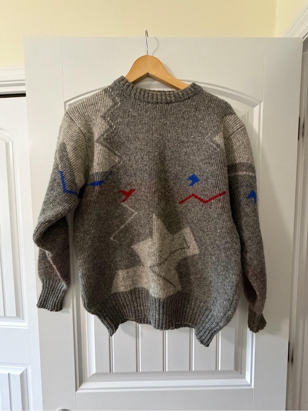 Vintage Wool Made in Ireland Abstract Sweater Size Medium